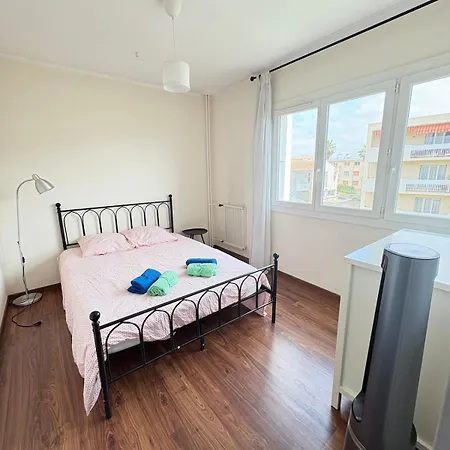 Apartment Grand T3 Lumineux Avec Parking - Proche Gare Hyeres